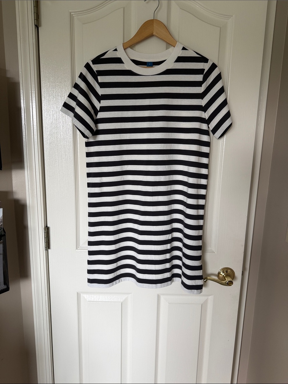 Old Navy Black & White Striped Casual T-Shirt Dress